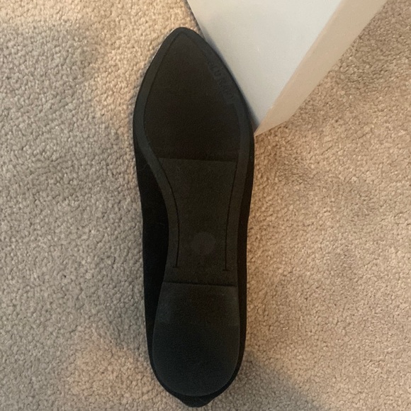 2/$20 💚 BNWOT Old Navy faux suede pointy toe flats - Picture 2 of 4